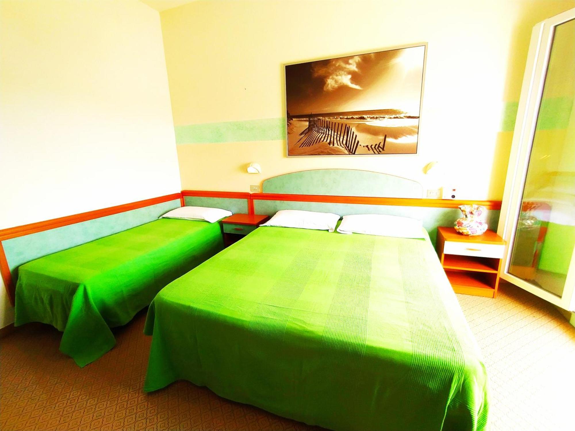 Hotel Milord เชเซนาติโก ภายนอก รูปภาพ