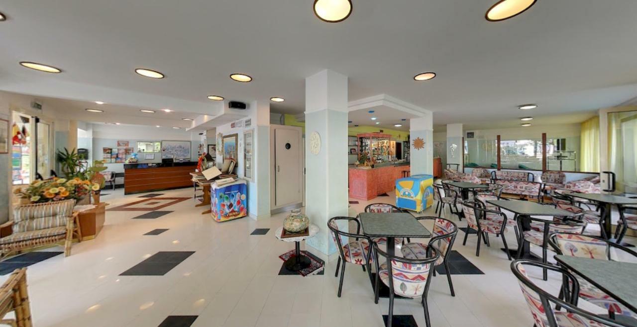 Hotel Milord เชเซนาติโก ภายนอก รูปภาพ