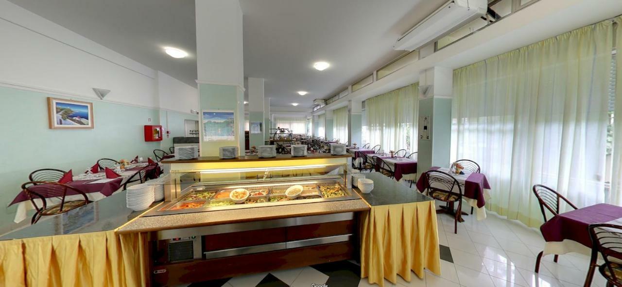 Hotel Milord เชเซนาติโก ภายนอก รูปภาพ